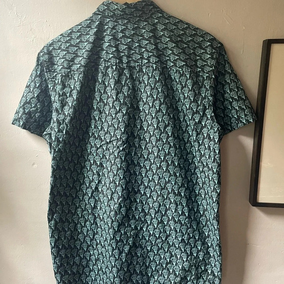 Devils Harvest Men’s Short Sleeve 100% Cotton Button Down Shirt Size Medium - Picture 4 of 9